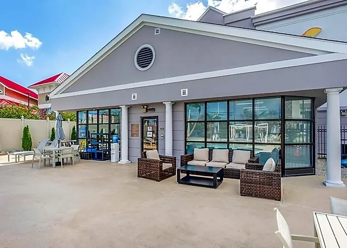 Mainstay Ocean West